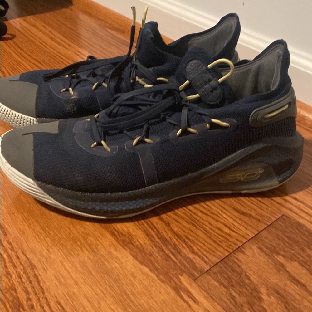 Under Armour Curry 5 Basketball Shoes